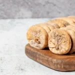 Suhe smokve u vodi — slatkiš koji ne prekida tišinu